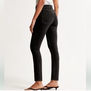 A&F Women's High Rise Skinny Jeans Color: BLACK Size: BLACK 27